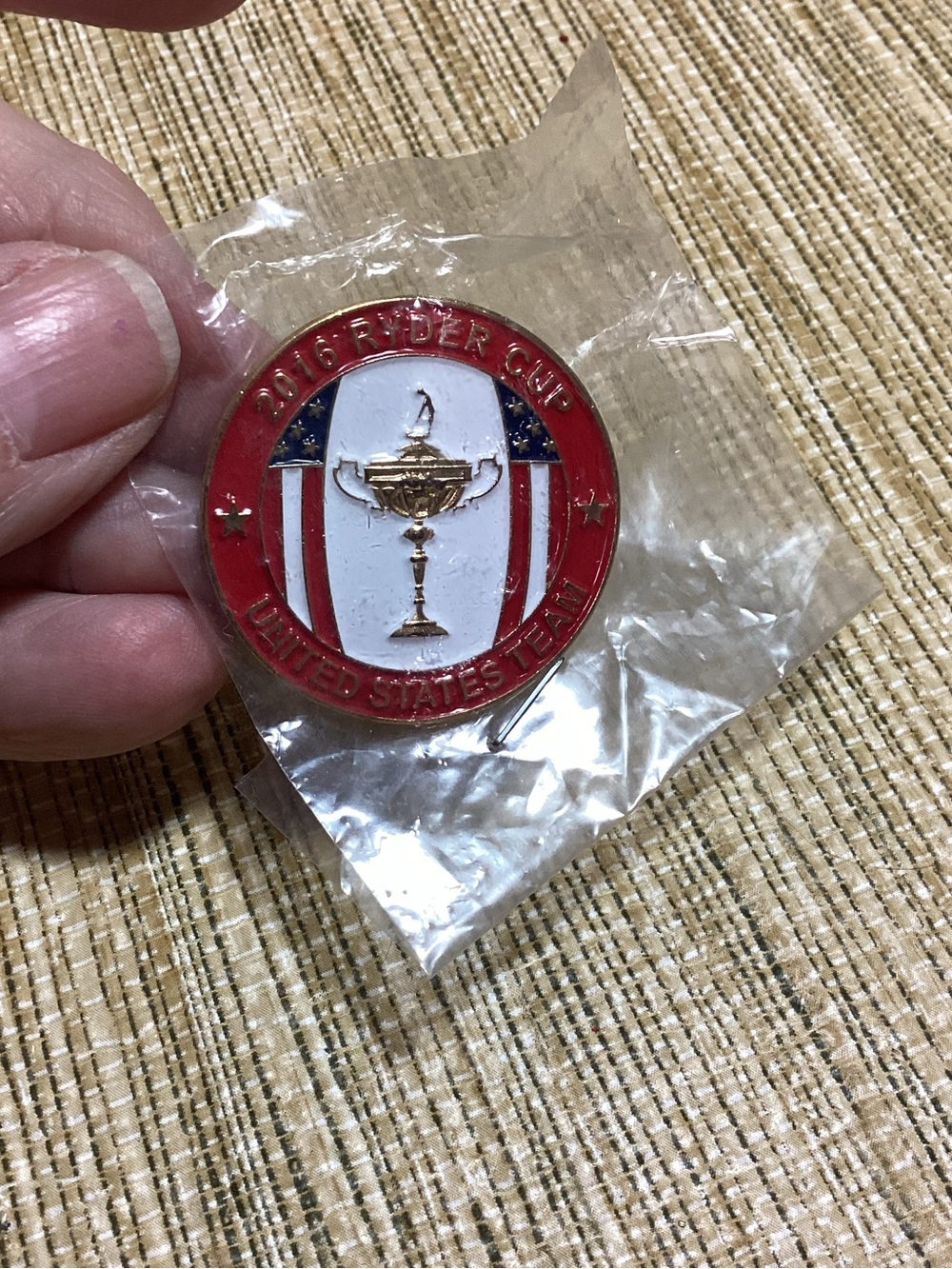 New 2016 Ryder Cup Team USA player Handout Lapel PinUSA Team Unopened